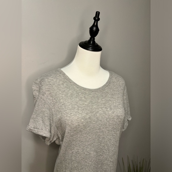 Kismet long teeshirt dress with side slits. Asymmetrical. Size large. Light grey - Picture 2 of 7